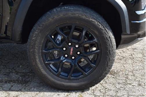 2024 GMC Canyon Denali