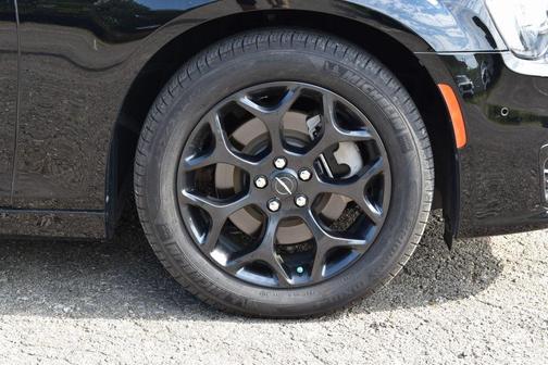2023 Chrysler 300 Touring