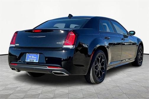 2023 Chrysler 300 Touring