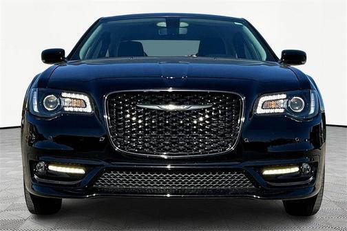 2023 Chrysler 300 Touring