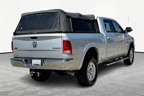 2017 RAM 2500 Laramie Crew Cab 4x4 6'4' Box