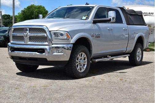 2017 RAM 2500 Laramie Crew Cab 4x4 6'4' Box