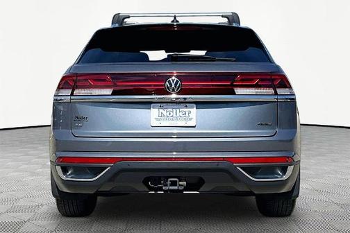 Platinum Gray Metallic 2024 Volkswagen Atlas Cross Sport 2.0T SE W/ TECHNOLOGY