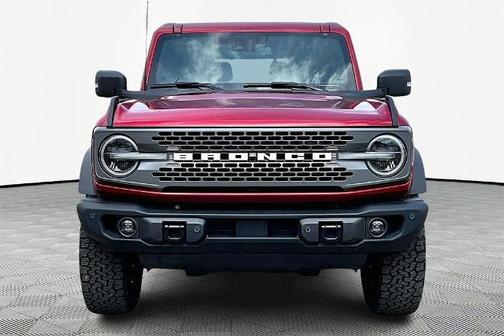 RUBY RED MET TNTD CLEARCOAT 2025 Ford Bronco BADLANDS