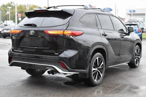 2022 Toyota Highlander XSE
