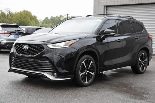 2022 Toyota Highlander XSE
