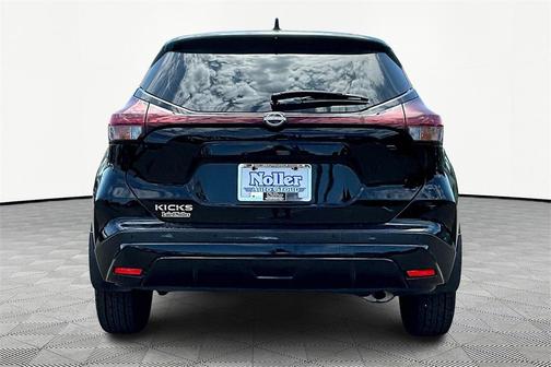 2023 Nissan Kicks S