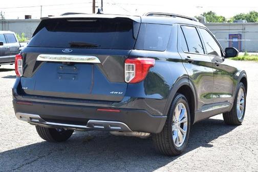 STONE BLUE METALLIC 2024 Ford Explorer XLT