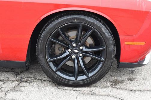 2017 Dodge Challenger SXT