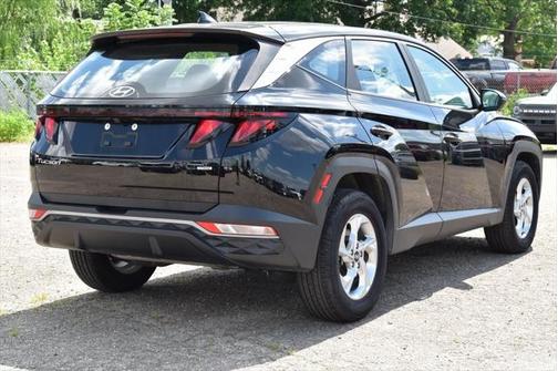 2022 Hyundai TUCSON SE