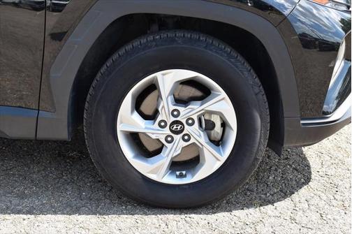 2022 Hyundai TUCSON SE