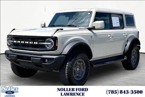 DESERT SAND 2025 Ford Bronco OUTER BANKS