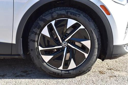 Scale Silver 2021 Volkswagen ID.4 PRO S