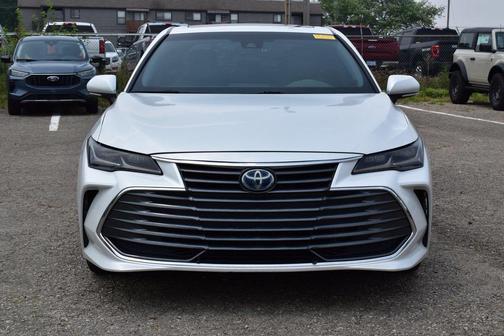 2019 Toyota Avalon Hybrid XSE