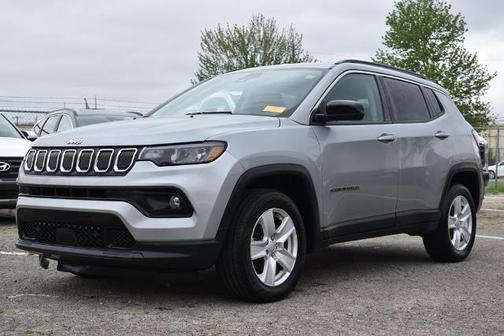 Billet Silver Metallic Clearcoat 2022 Jeep Compass LATITUDE