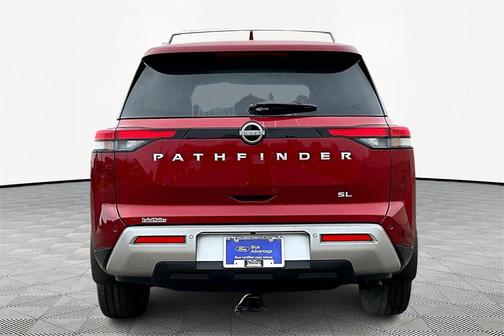 2024 Nissan Pathfinder SL FWD