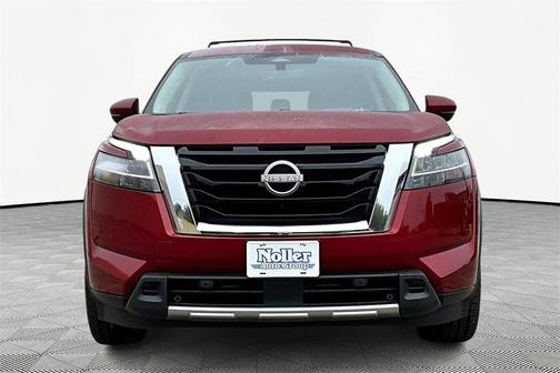 2024 Nissan Pathfinder SL FWD