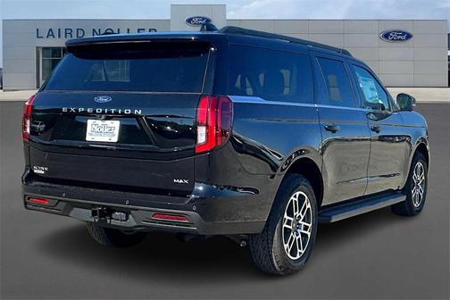 2025 Ford Expedition Max Active 4x4