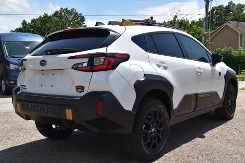 Crystal White Pearl 2024 Subaru Crosstrek WILDERNESS