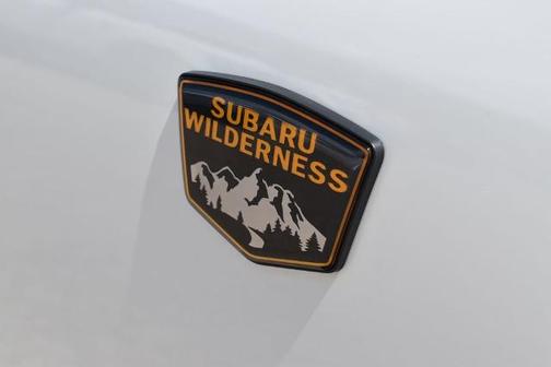 Crystal White Pearl 2024 Subaru Crosstrek WILDERNESS
