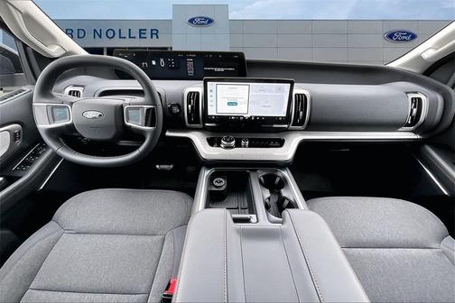 2025 Ford Expedition Max Active 4x4