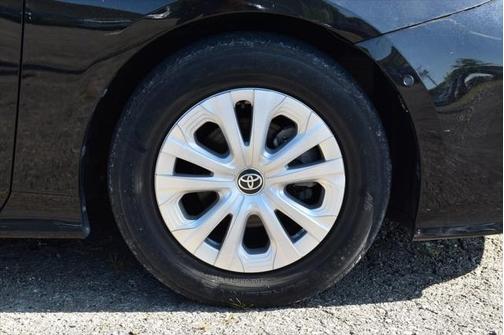 2022 Toyota Prius LE