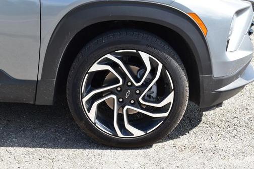 Sterling Gray Metallic 2026 Chevrolet Trailblazer RS