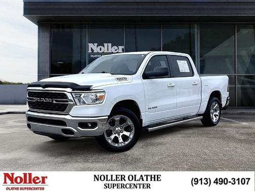 Bright White Clearcoat 2022 RAM 1500 BIG HORN/LONE STAR