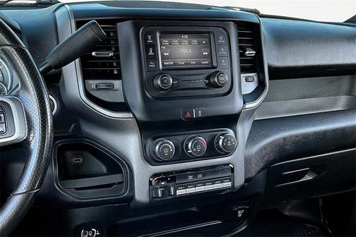 2022 RAM 2500 Tradesman Crew Cab 4x4 6'4' Box