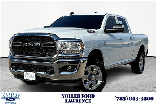 2022 RAM 2500 Tradesman Crew Cab 4x4 6'4' Box