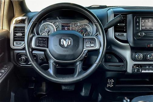 2022 RAM 2500 Tradesman Crew Cab 4x4 6'4' Box