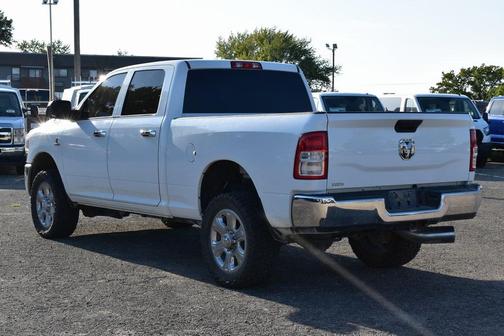 2022 RAM 2500 Tradesman Crew Cab 4x4 6'4' Box