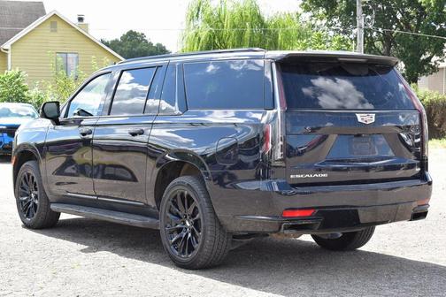 2022 Cadillac Escalade ESV Sport Platinum