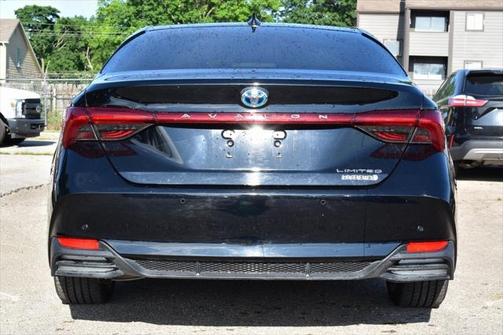 2022 Toyota Avalon Hybrid Limited