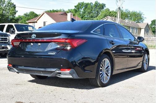 2022 Toyota Avalon Hybrid Limited