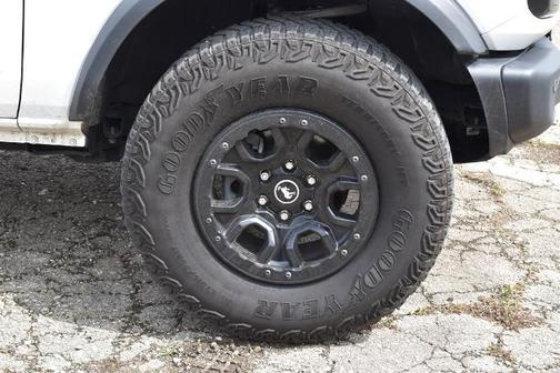 OXFORD WHITE 2023 Ford Bronco WILDTRAK