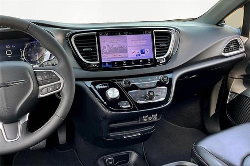 2025 Chrysler Pacifica L