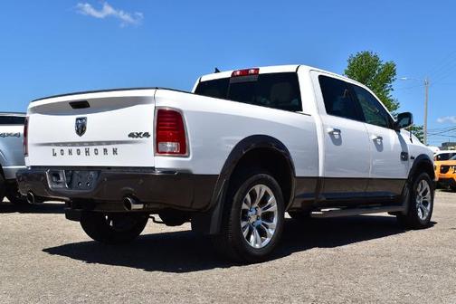 Bright White Clearcoat 2018 RAM 1500 LONGHORN