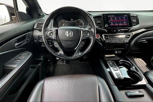 White 2021 Honda Ridgeline BLACK EDITION