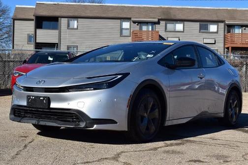 2025 Toyota Prius LE