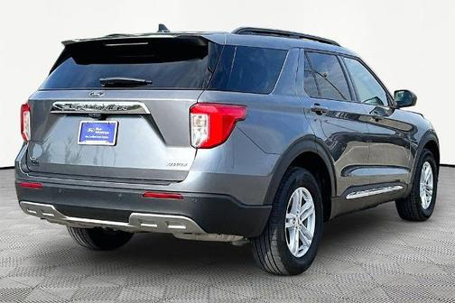 CARBONIZED GRAY METALLIC 2024 Ford Explorer XLT