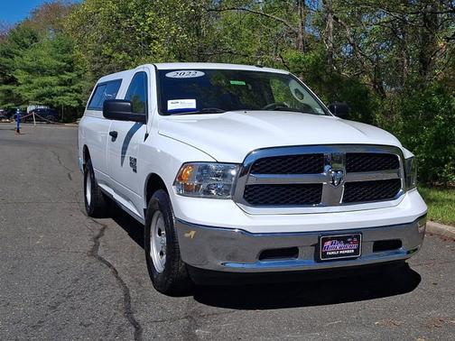 Bright White Clearcoat 2022 RAM 1500 Classic TRADESMAN