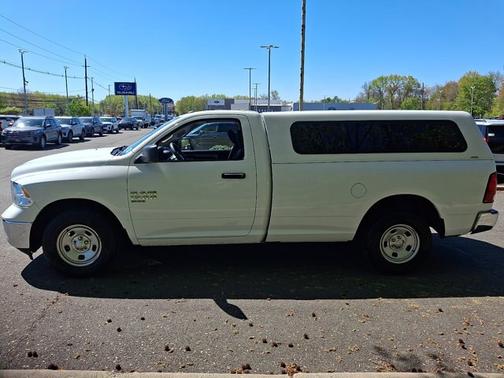 Bright White Clearcoat 2022 RAM 1500 Classic TRADESMAN
