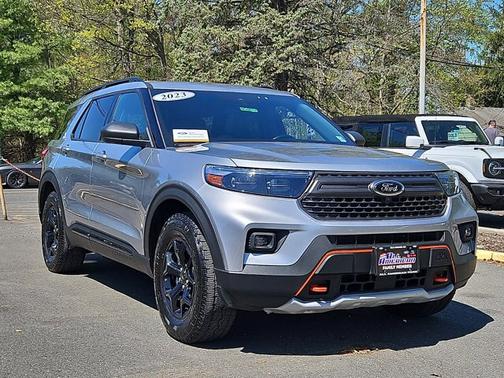 ICONIC SILVER METALLIC 2023 Ford Explorer TIMBERLINE