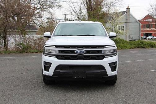 OXFORD WHITE 2024 Ford Expedition XLT
