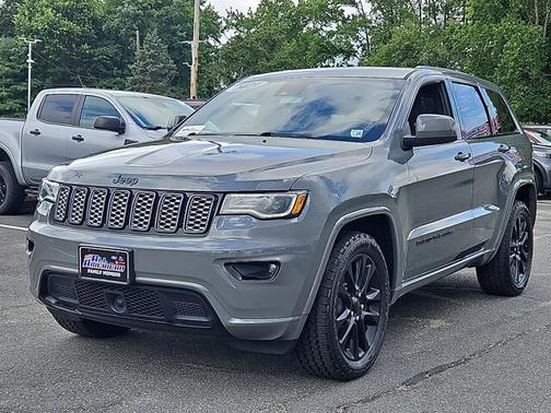 2021 Jeep Grand Cherokee LAREDO
