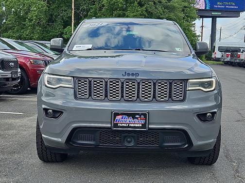 2021 Jeep Grand Cherokee LAREDO