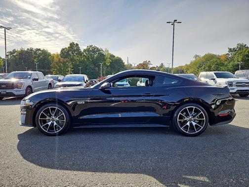 2022 Ford Mustang ECOBOOST PREMIUM
