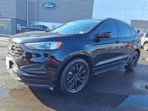 AGATE BLACK METALLIC 2022 Ford Edge SE
