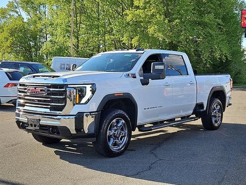 Summit White 2025 GMC Sierra 1500 SLE